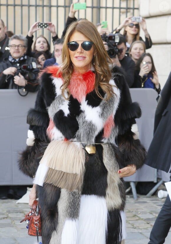 Anna Dello Russo - Arrivées au défilé de mode "Christian Dior", collection prêt-à-porter automne-hiver 2015/2016, à Paris. Le 6 mars 2015