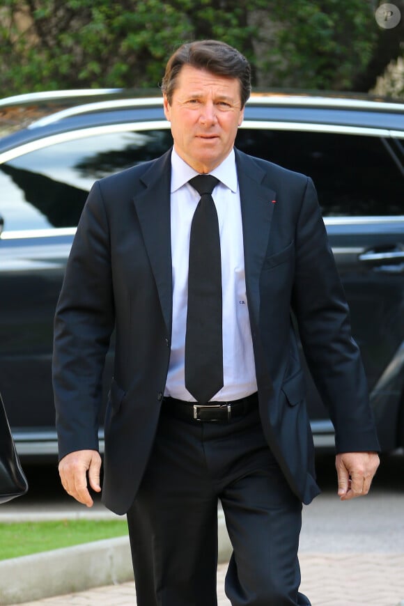 Exclusif - Christian Estrosi assiste à la cérémonie religieuse en l'honneur de Pascal Brunner qui s'est tenue à l'Athanée de Nice, le 7 mars 2015, en présence de sa compagne Dominique, de son ex-femme, Valérie, et de leur fille Marine.