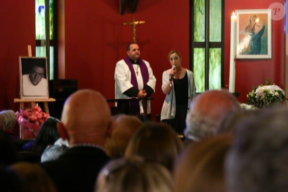Exclusif - Une cérémonie religieuse en l'honneur de Pascal Brunner s'est tenue à l'Athanée de Nice, le 7 mars 2015, en présence de sa compagne Dominique, de son ex-femme, Valérie, et de leur fille Marine.