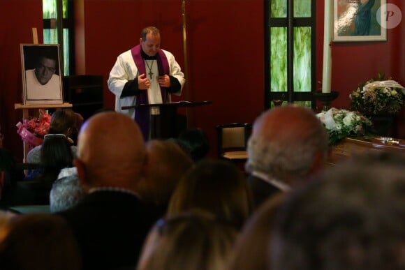 Exclusif - Une cérémonie religieuse en l'honneur de Pascal Brunner s'est tenue à l'Athanée de Nice, le 7 mars 2015, en présence de sa compagne Dominique, de son ex-femme, Valérie, et de leur fille Marine.