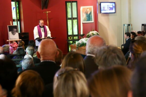 Exclusif - Une cérémonie religieuse en l'honneur de Pascal Brunner s'est tenue à l'Athanée de Nice, le 7 mars 2015, en présence de sa compagne Dominique, de son ex-femme, Valérie, et de leur fille Marine.