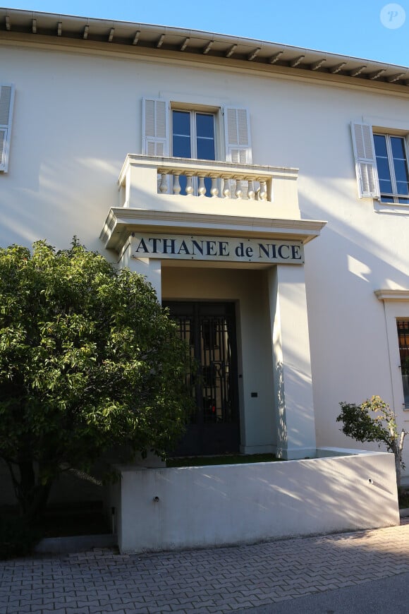 Exclusif - Une cérémonie religieuse en l'honneur de Pascal Brunner s'est tenue à l'Athanée de Nice, le 7 mars 2015, en présence de sa compagne Dominique, de son ex-femme, Valérie, et de leur fille Marine.