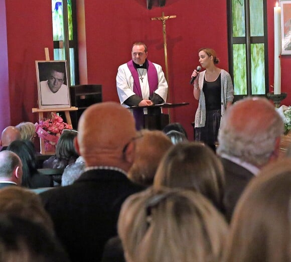 Exclusif - Une cérémonie religieuse en l'honneur de Pascal Brunner s'est tenue à l'Athanée de Nice, le 7 mars 2015, en présence de sa compagne Dominique, de son ex-femme, Valérie, et de leur fille Marine.