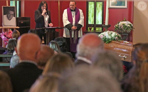 Exclusif - Une cérémonie religieuse en l'honneur de Pascal Brunner s'est tenue à l'Athanée de Nice, le 7 mars 2015, en présence de sa compagne Dominique, de son ex-femme, Valérie, et de leur fille Marine.