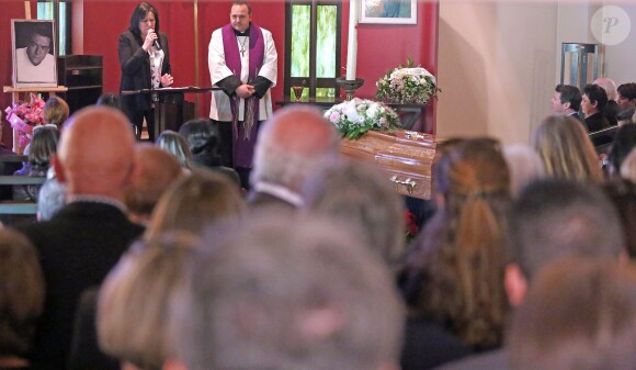 Exclusif - Une cérémonie religieuse en l'honneur de Pascal Brunner s'est tenue à l'Athanée de Nice, le 7 mars 2015, en présence de sa compagne Dominique, de son ex-femme, Valérie, et de leur fille Marine.