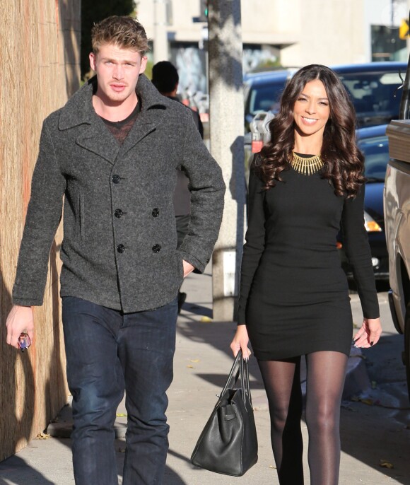 Terri Seymour et son petit-ami Clark Mallon font du shopping a West Hollywood, le 11 decembre 2013.  