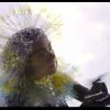 Image extraite du clip "Lionsong" de Björk, réalisé par Inez & Vinnodh, mars 2015.