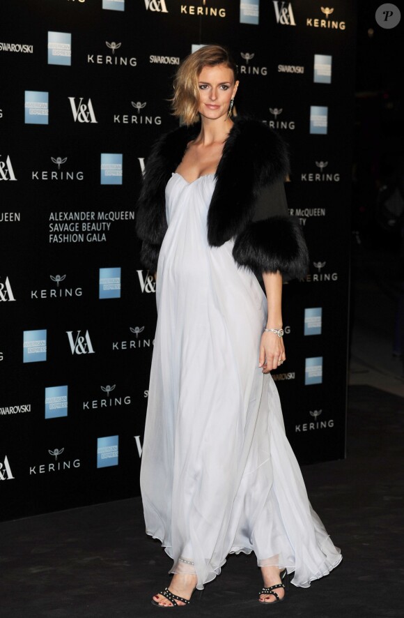 Jacquetta Wheeler enceinte - Gala "Alexander McQueen : Savage Beauty" au Victoria and Albert Museum à Londres, le 12 mars 2015.