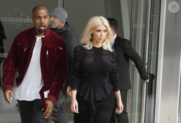 Kanye West et sa femme Kim Kardashian - People à la sortie du défilé de mode "Louis Vuitton", collection prêt-à-porter automne-hiver 2015/2016, à Paris. Le 11 mars 2015.