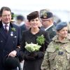 Kate Middleton, duchesse de Cambridge, enceinte de huit mois, et le prince William célébraient le 17 mars 2015 la Saint-Patrick aux Mons Barracks d'Aldershot, offrant du trèfle aux Irish Guards.