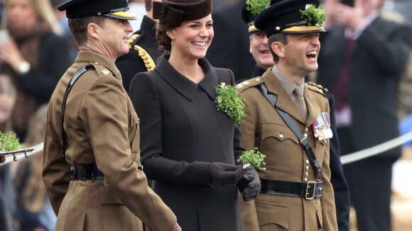 Kate Middleton, enceinte, fleurit la Saint Patrick... William descend la Guiness !