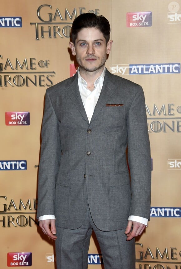 Iwan Rheon à l'avant-première mondiale de la saison 5 de "Game of Thrones" organisée à Londres, le 18 mars 2015.