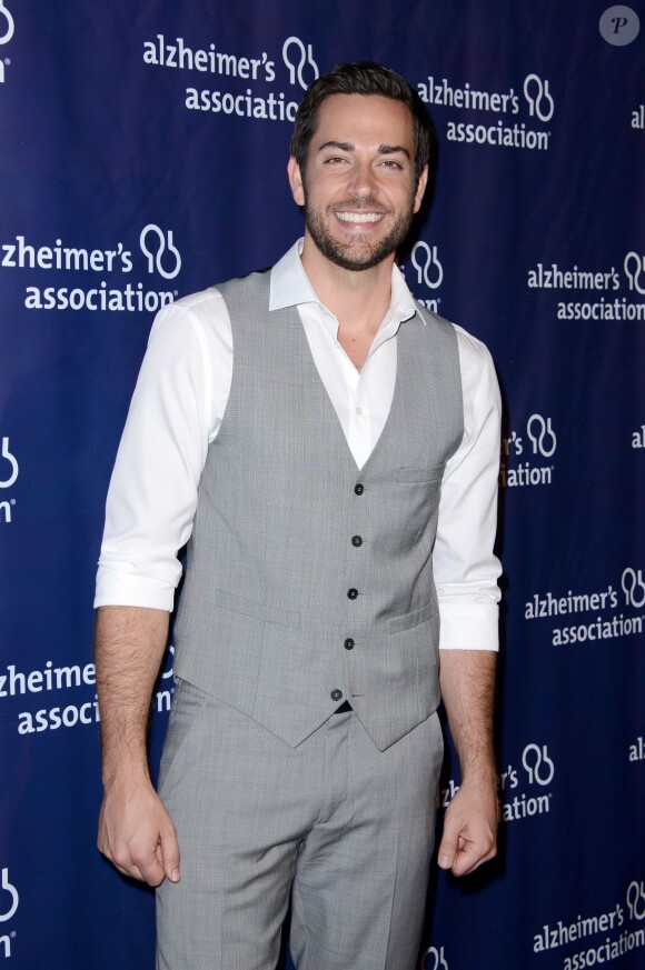 Zachary Levi  lors de la 23ème 'Night At Sardi's' au bénéfice de l'association Alzheimer's Association à l'hôtel Beverly Hilton le 18 mars 2015