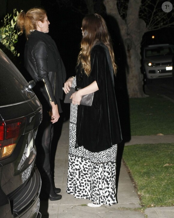 Exclusif - Jessica Biel, enceinte, se rend chez des amis pour fêter ses 33 ans avec son mari Justin Timberlake à Los Angeles, le 3 mars 2015