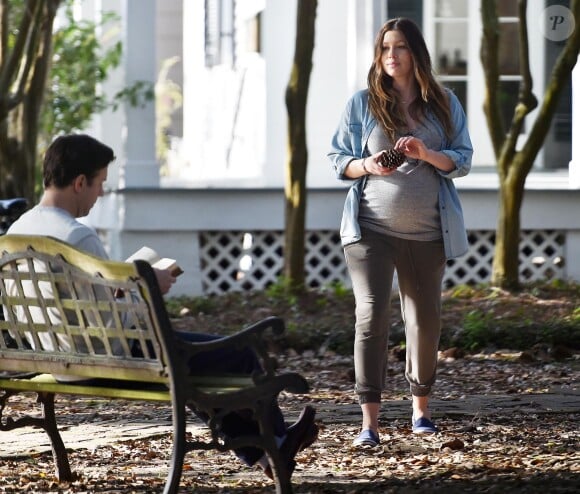 Exclusif - Jessica Biel enceinte et Jason Sudeikis sur le Tournage du film "The Devil And The Deep Blue Sea" à la Nouvelle-Orléans, les 22 et 23 février 2015.