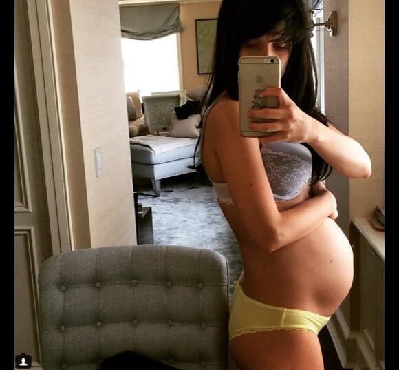Hilaria Baldwin enceinte de son second enfant a ajouté une photo à son compte Instagram, le 21 mars 2015