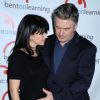 Hilaria Thomas (enceinte) et son mari Alec Baldwin au 6ème gala "Bent On Learning Inspire !" à New York. Le 10 mars 2015  