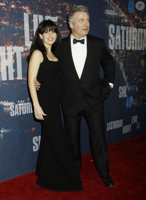 Alec Baldwin et sa femme Hilaria Thomas enceinte au Gala d'anniversaire des 40 ans de Saturday Night Live (SNL) à New York, le 15 février 2015.  