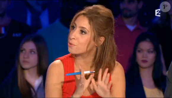 Léa Salamé dans On n'est pas couché sur France 2, le samedi 21 mars 2015.