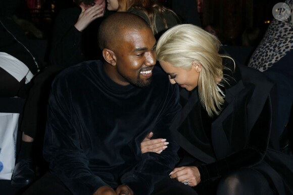 Kanye West et sa femme Kim Kardashian au défilé Balmain Automne-Hiver 2015-2016 au Grand Hôtel à Paris, le 5 mars 2015.
