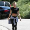 Exclusif - Patrick Schwarzenegger dépose sa petite amie Miley Cyrus à son domicile après avoir déjeuner ensemble à Los Angeles, le 2 avril 2015