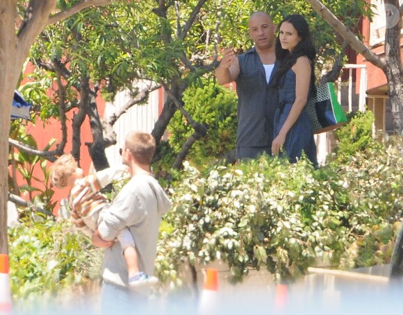 Vin Diesel et Jordana Brewster sur le tournage du film "Fast and Furious 7" à Los Angeles le 2 juin 2014. 