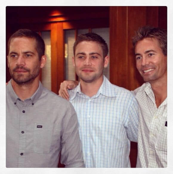 Cody Walker aux côtés de ses frères Paul et Caleb. Photo postée le 21 janvier 2014