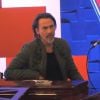 Lors des répétitions avec Anne Sila pour le premier live de The Voice 4, le coach Florent Pagny a dévoilé une nouvelle coupe de cheveux. Avril 2015.