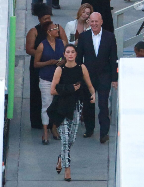 Bruce Willis et sa femme Emma Heming ainsi que son ex-femme Demi Moore sont venus soutenir leur fille Rumer, qui participe à la nouvelle saison de l'émission  "Dancing with the Stars" à Hollywood le 16 mars 2015.