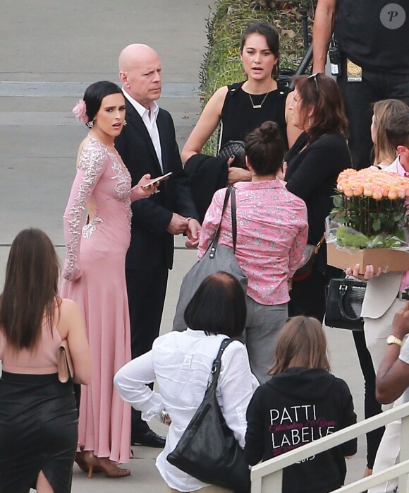 Bruce Willis et son ex-femme Demi Moore ainsi que sa nouvelle épouse Emma Heming sont venus soutenir leur fille Rumer, qui participe à la nouvelle saison de l'émission  "Dancing with the Stars" à Hollywood le 16 mars 2015. 