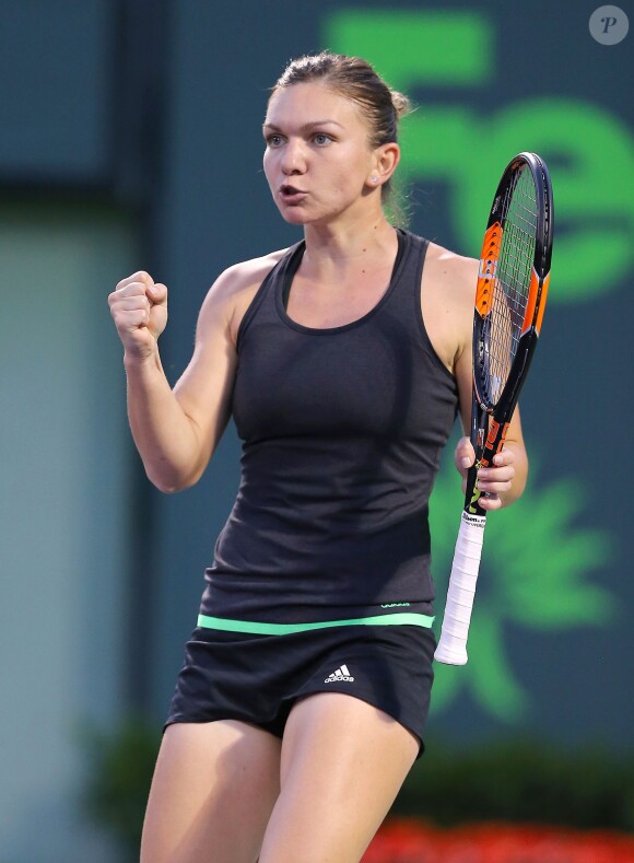 Romania's Simona Halep reacts after shot against the United States' Sloane Stephens during the quarterfinals of the Miami Open at Crandon Park in Key Biscayne, Miami, FL, USA on April 1, 2015. Halep advanced, 6-1, 7-5. Photo by David Santiago/El Nuevo Herald/TNS/ABACAPRESS.COM02/04/2015 - Miami