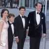 Le prince Joachim de Danemark, son épouse la princesse Marie et ses fils les princes Felix et Nikolai arrivant pour la soirée de gala organisée le 8 avril 2015 à Aarhus pour le 75e anniversaire de la reine Margrethe II.