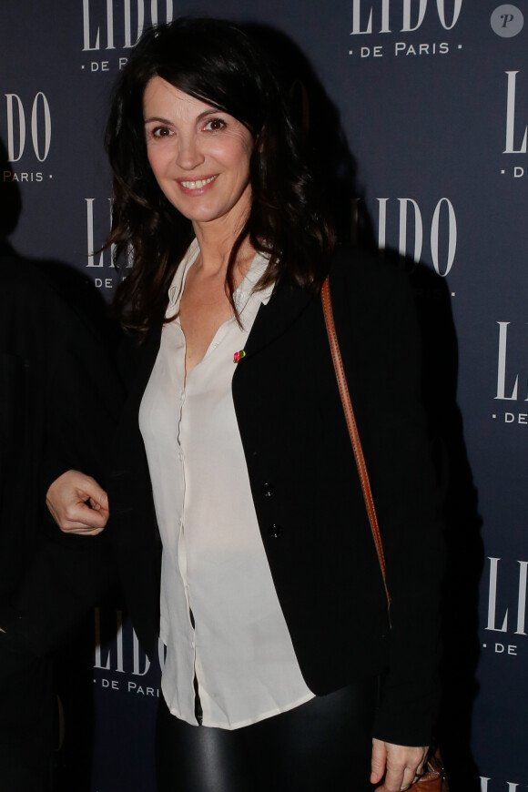 Zabou Breitman - Photocall à l'occasion de la présentation du nouveau spectacle du Lido "Paris Merveilles" à Paris, le 8 avril 2015.