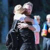Marcia Cross et son mari Tom Mahoney regardent leur fille Eden jouer au football à Los Angeles, le 8 avril 2015.