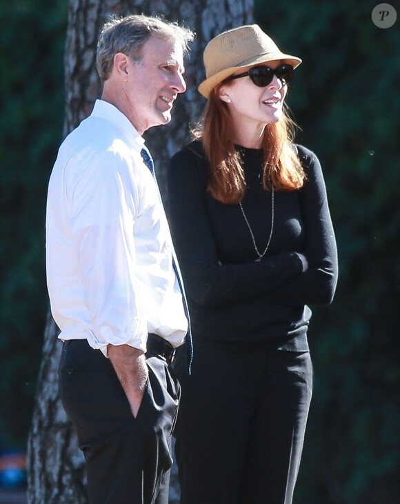 Marcia Cross et Tom Mahoney regardent leur fille Eden jouer au football à Los Angeles, le 8 avril 2015.