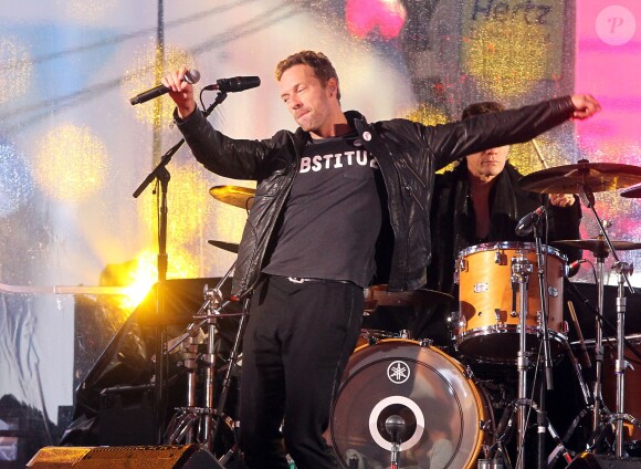 Chris Martin lors d'un concert pour Aids à Times Square, New York le 1er décembre 2014