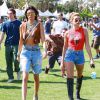 Kendall Jenner et Hailey Baldwin au 1er jour du Festival "Coachella Valley Music and Arts" à Indio, le 10 avril 2015