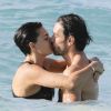 Exclusif - Robert Pirès et sa femme Jessica Lemarie sont en vacances à Saint-Barthélemy le 7 avril 2015