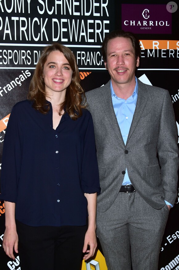 Reda Kateb (gagnant du Prix Patrick Dewaere 2015) et Adèle Haenel (gagnante du Prix Romy Schneider 2015) - La 34e édition des Prix Romy Schneider et Patrick Dewaere au Sofitel Paris Le Faubourg à Paris, le 13 avril 2015.