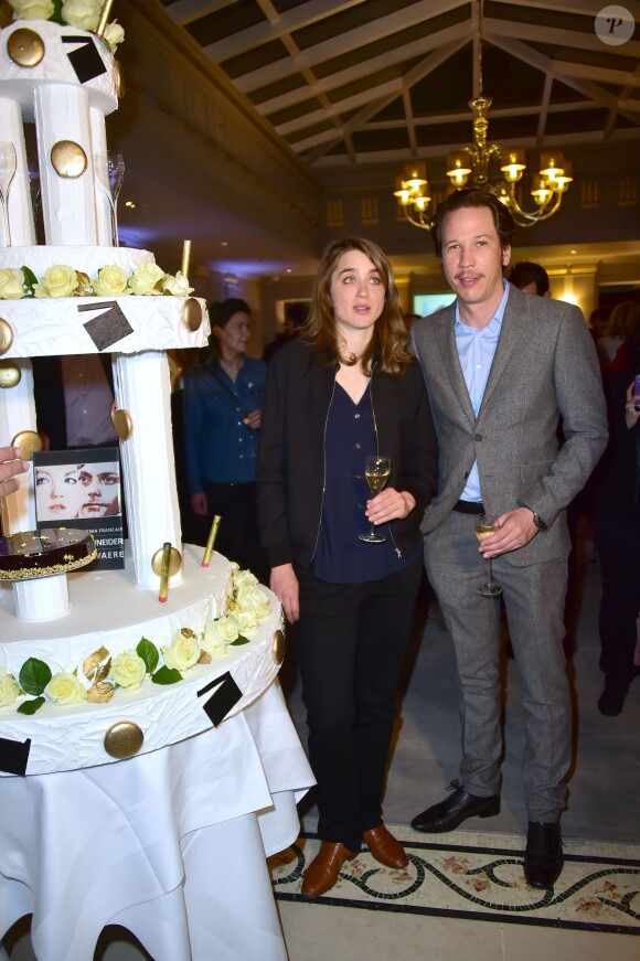 Reda Kateb (gagnant du Prix Patrick Dewaere 2015) et Adèle Haenel (gagnante du Prix Romy Schneider 2015) - La 34e édition des Prix Romy Schneider et Patrick Dewaere au Sofitel Paris Le Faubourg à Paris, le 13 avril 2015.