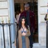 Kanye West et Kim Kardashian quittent le magasin Montaigne Market à Paris. Le 14 avril 2015.