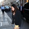 Kara Kardashian, cousine de Kim, arrive à l'hôtel Costes à Paris, le 14 avril 2015.