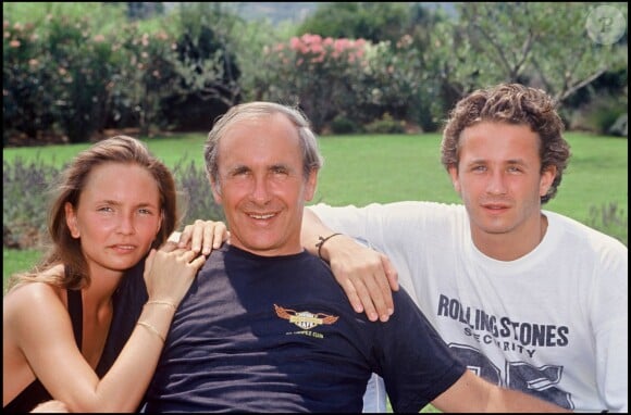 Archives - Patrice Laffont, sa fille Axelle et son fils à Saint-Tropez en 1990.