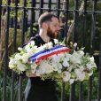  Gerbe de fleurs du Minist&egrave;re de la Jeunesse et des Sports - Obs&egrave;ques de Patrice Dominguez en la Basilique Sainte-Clotilde &agrave; Paris le 16 avril 