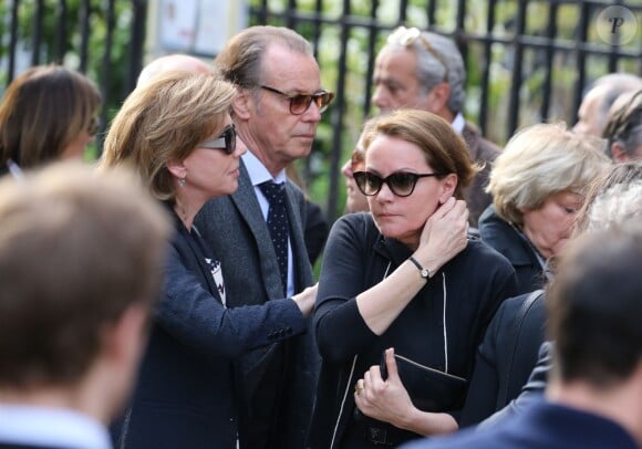 Béatrice Schönberg, Michel Leeb, Cendrine Dominguez - Obsèques de Patrice Dominguez en la Basilique Sainte-Clotilde à Paris le 16 avril 2015