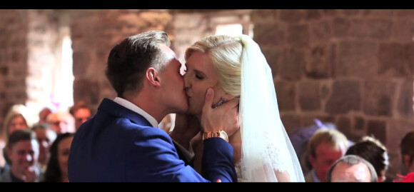 Rebecca Adlington et son époux Harry Needs viennent de se dire oui, le jour de leur mariage, le 31 août 2014