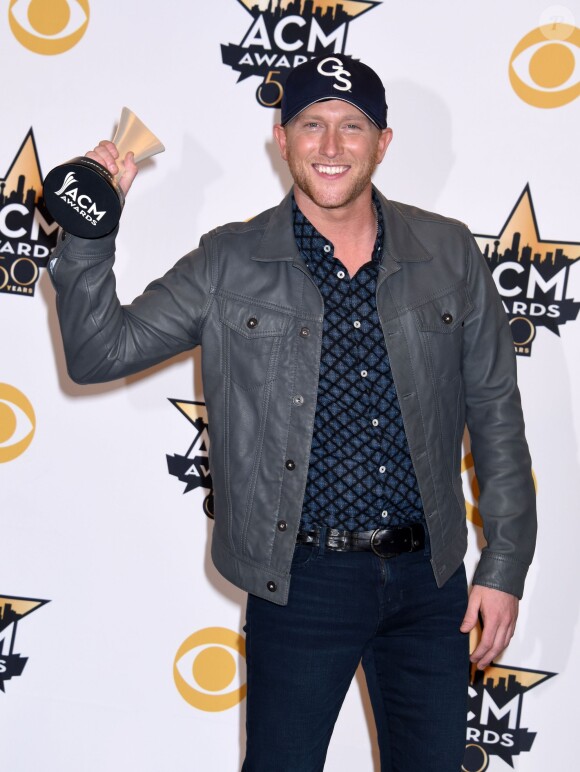 Cole Swindell lors des 50ème Academy of Country Music Awards au Stadium d'Arlington, Texas, le 19 avril 2015 