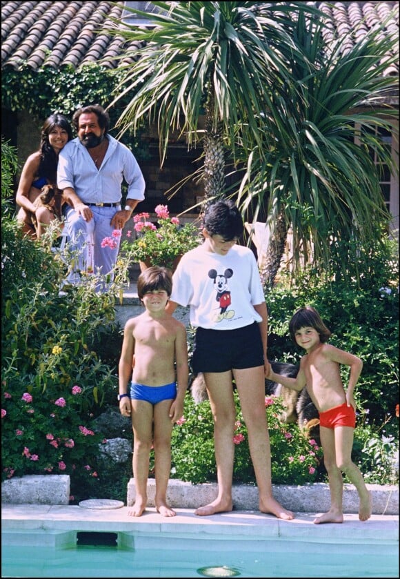 Richard Anthony en famille en juillet 1983.