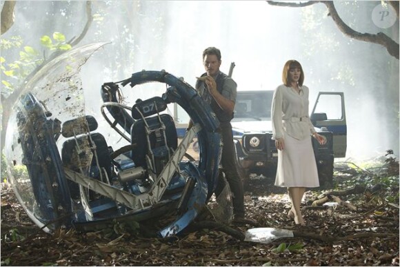Chris Pratt et Bryce Dallas Howard dans Jurassic World.
