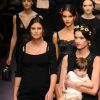 Bianca Balti enceinte - Défilé de mode Dolce & Gabbana collection prêt-à-porter automne-hiver 2015/2016 à Milan le 1 er mars 2015